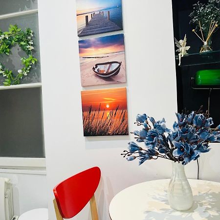 Ferienwohnung Dream Dwell Paris-Chic Flat In The Heart Of Marais Near Pompidou Centre Exterior foto
